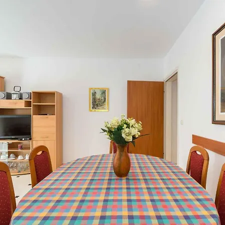 Apartment In - Insel 41302 Vir